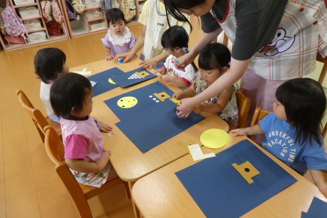 製作あそび「十五夜」