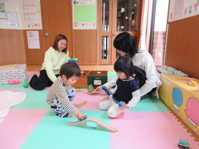 園庭であそぼう